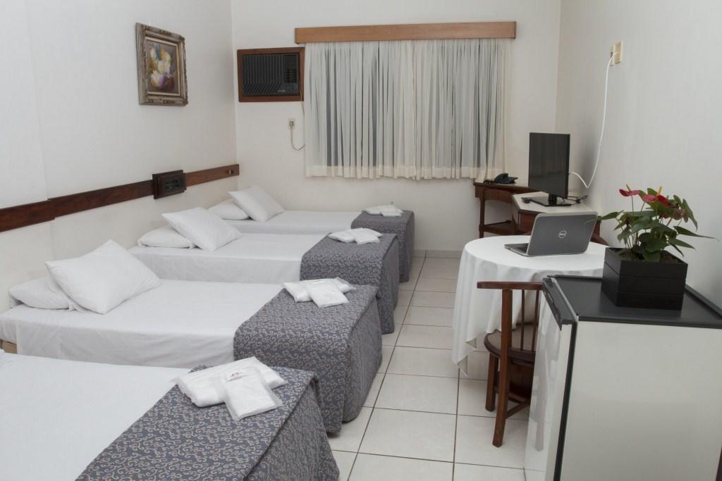 Carlton Plaza Hotel Uberlândia Exterior foto