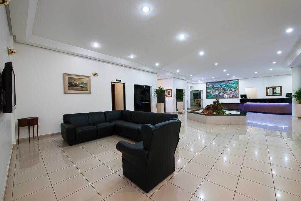 Carlton Plaza Hotel Uberlândia Exterior foto